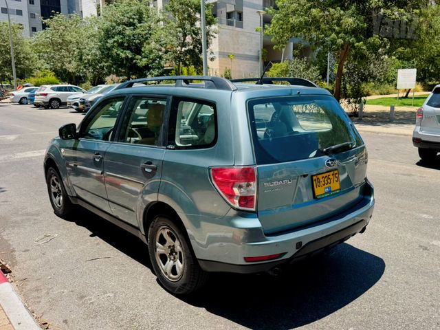 סובארו פורסטר