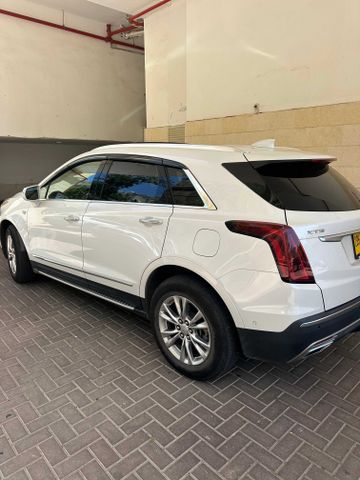 קאדילק XT5