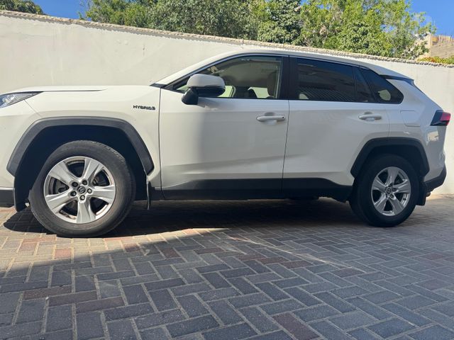 טויוטה RAV4