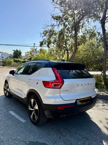 וולוו XC40