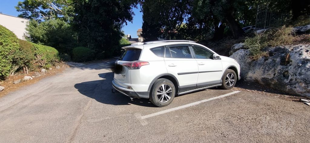 טויוטה RAV4