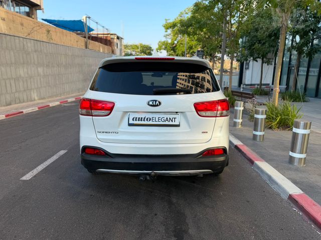 קיה סורנטו