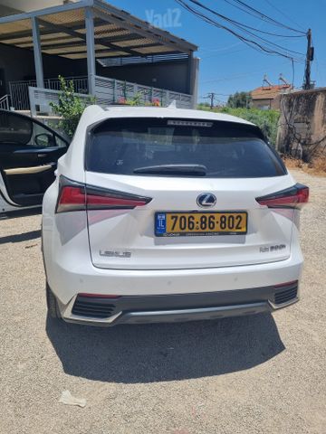 לקסוס NX
