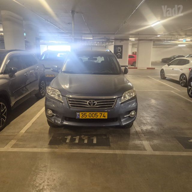 טויוטה RAV4