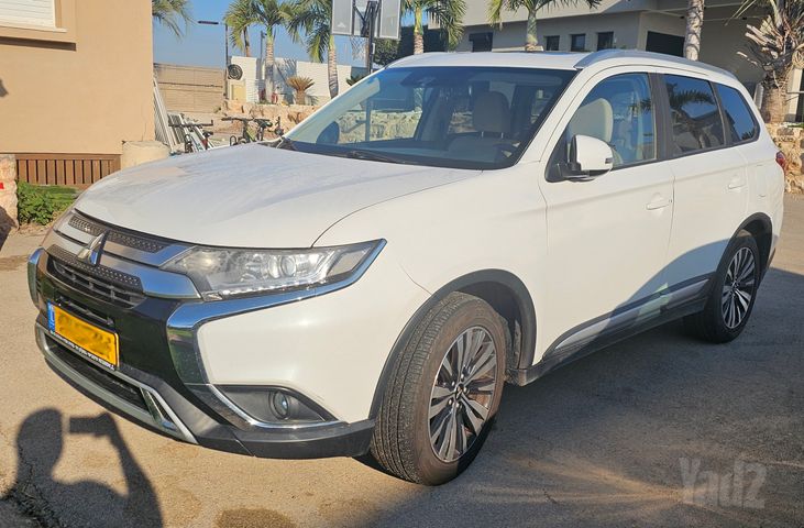 מיצובישי אאוטלנדר