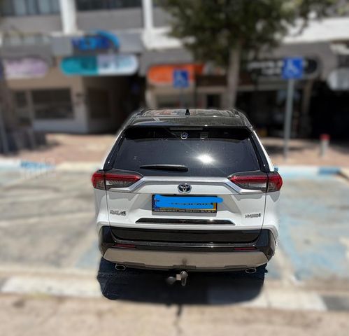 טויוטה RAV4
