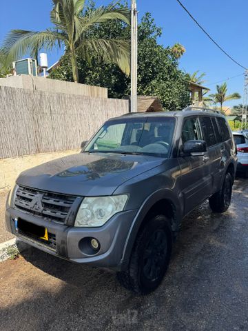 מיצובישי פג'רו