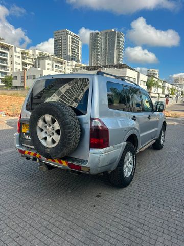 מיצובישי פג'רו