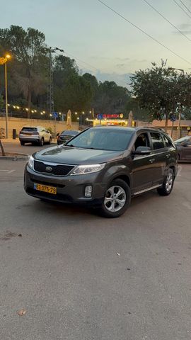 קיה סורנטו