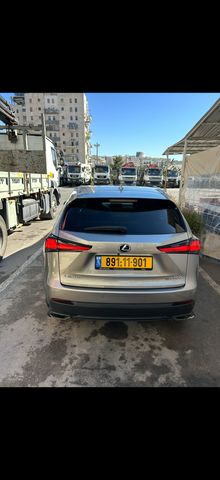 לקסוס NX