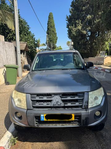 מיצובישי פג'רו