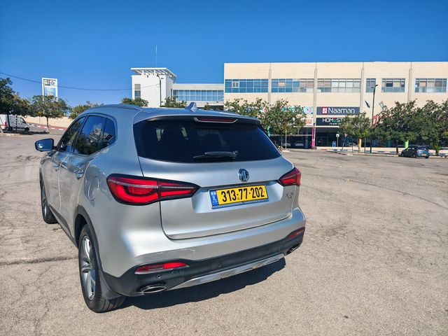 אם ג'י EHS PHEV