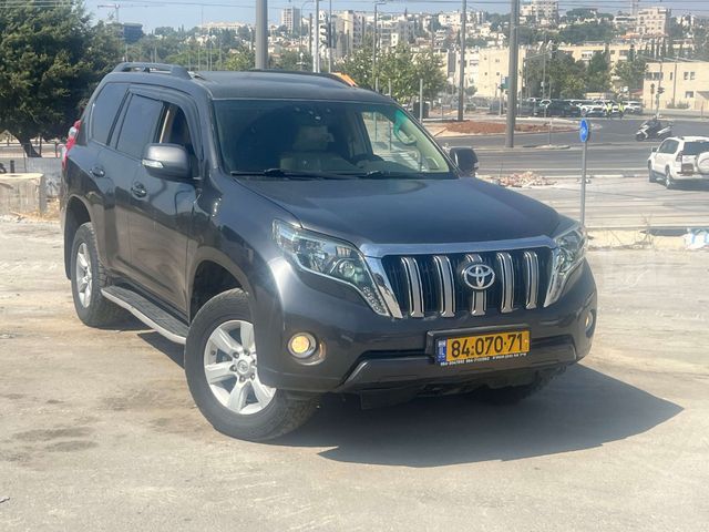מודעת רכב טויוטה לנד קרוזר