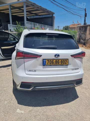 מודעת רכב לקסוס NX