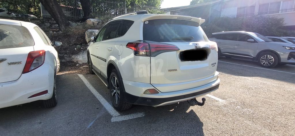 טויוטה RAV4