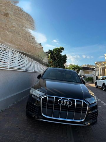 אאודי Q7