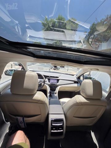 קאדילק XT5