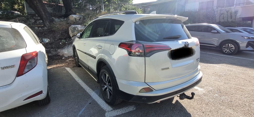 טויוטה RAV4