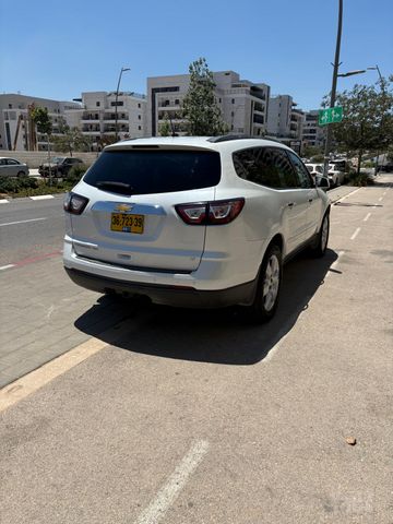 שברולט טראוורס
