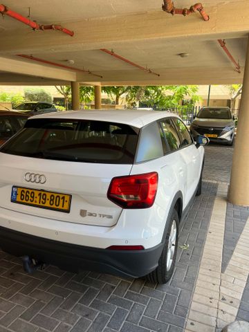 אאודי Q2