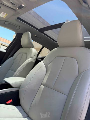 מודעת רכב וולוו XC40