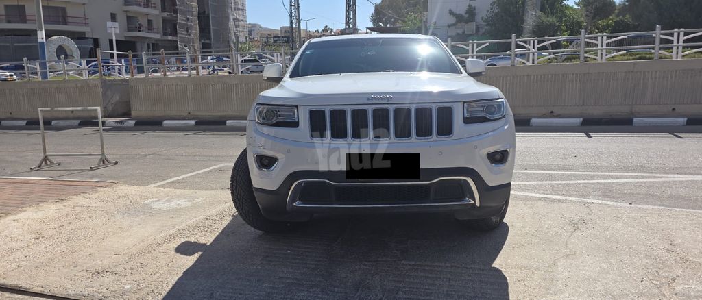 מודעת רכב ג'יפ גרנד צ'ירוקי