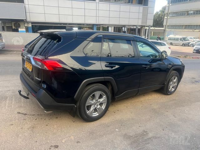 טויוטה RAV4