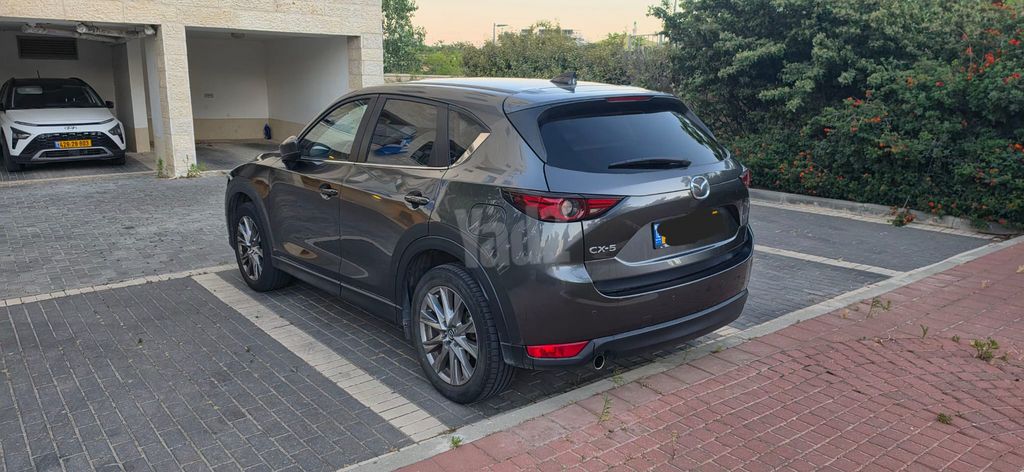 מודעת רכב מאזדה CX-5