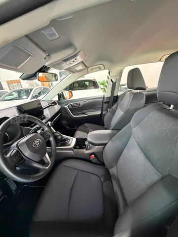טויוטה RAV4