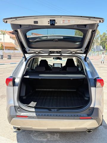 טויוטה RAV4