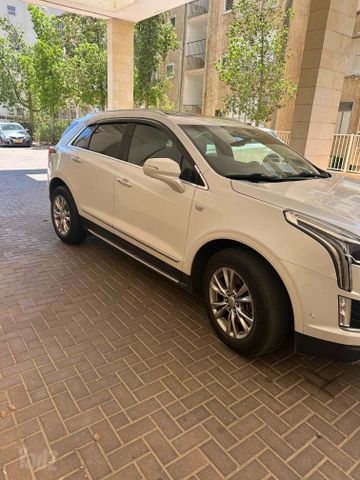 קאדילק XT5