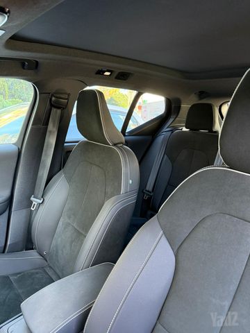 מודעת רכב וולוו XC40
