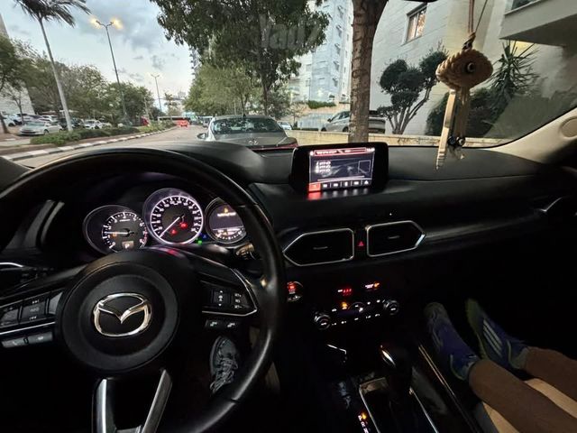 מודעת רכב מאזדה CX-5