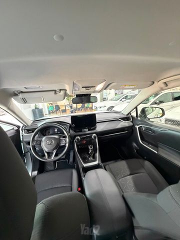 טויוטה RAV4