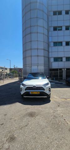 טויוטה RAV4