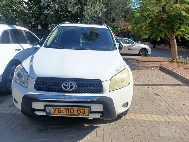 מודעת רכב טויוטה RAV4