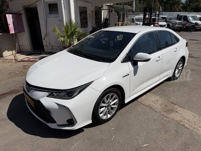 מודעת רכב טויוטה קורולה