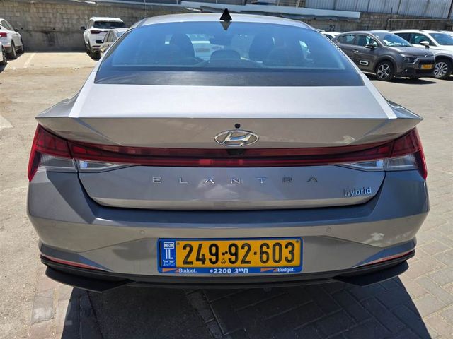 יונדאי אלנטרה