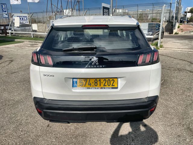 פיג'ו 3008