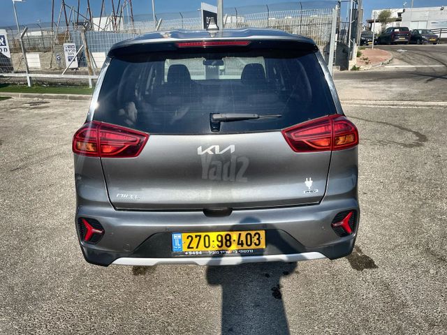 קיה נירו פלוס