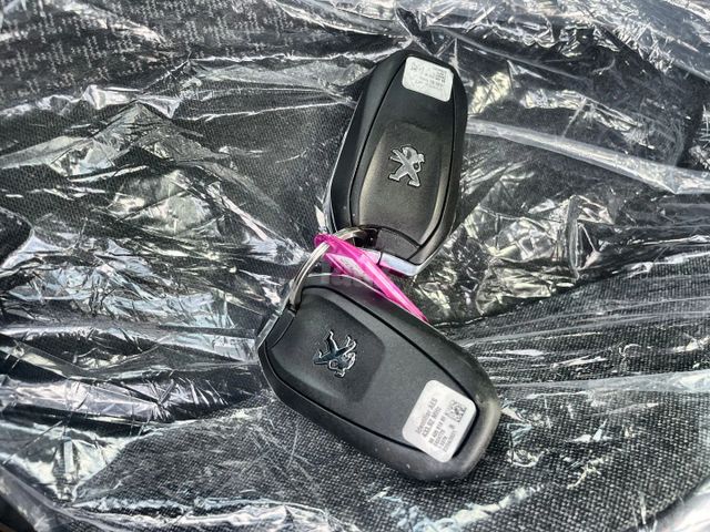 פיג'ו 3008
