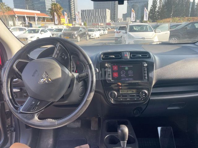 מיצובישי ספייס סטאר