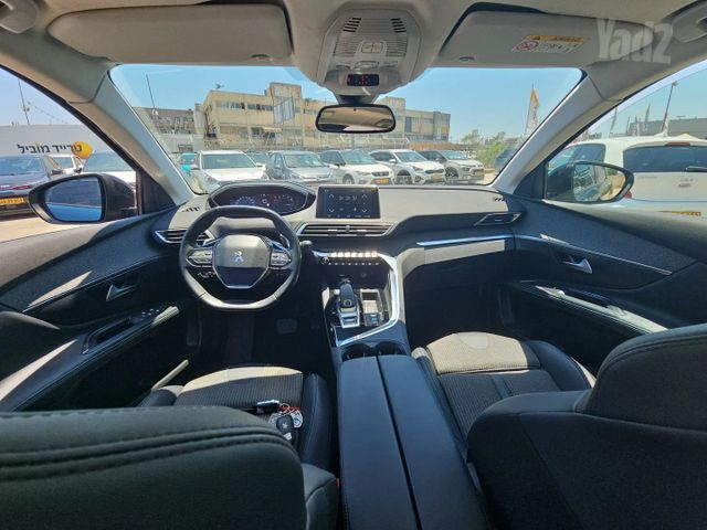 פיג'ו 5008