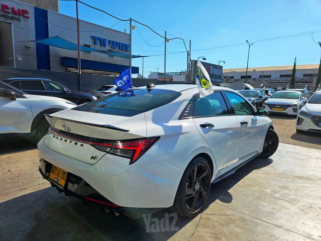 יונדאי אלנטרה