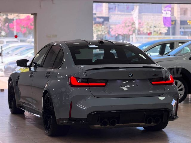 ב מ וו M3