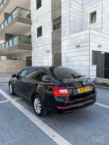סקודה אוקטביה