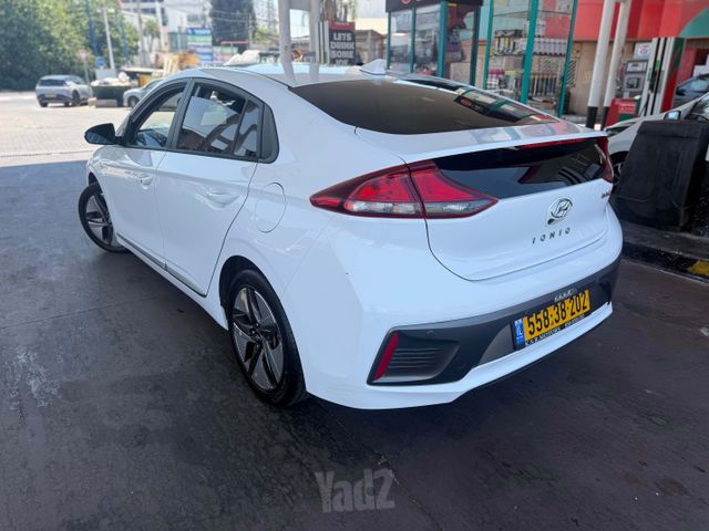 יונדאי איוניק