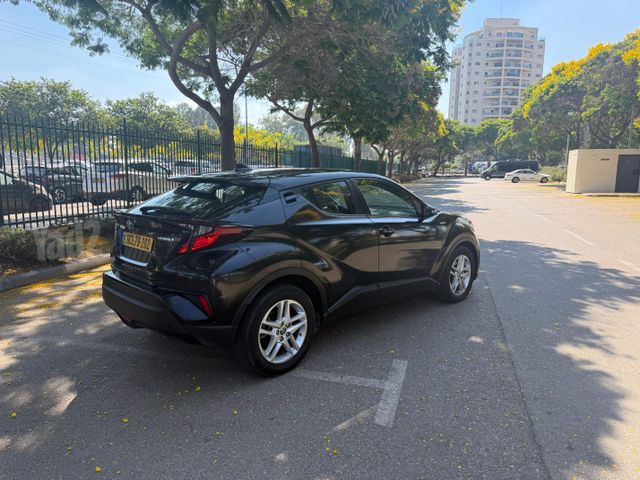 טויוטה C-HR