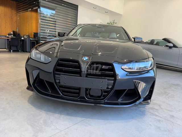 ב מ וו M4