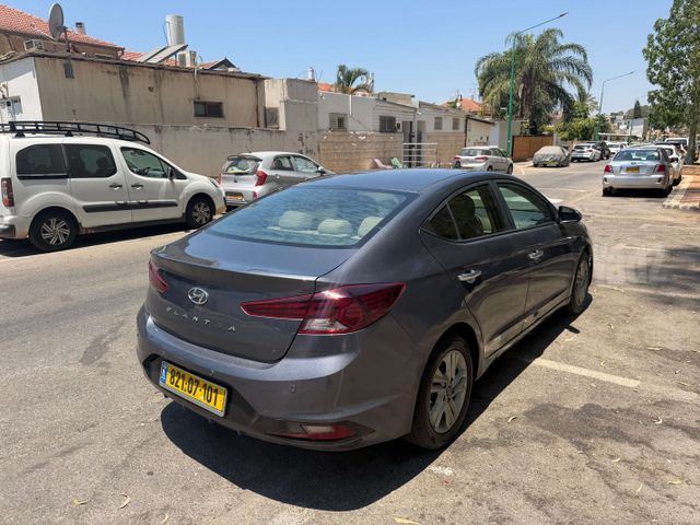 יונדאי אלנטרה